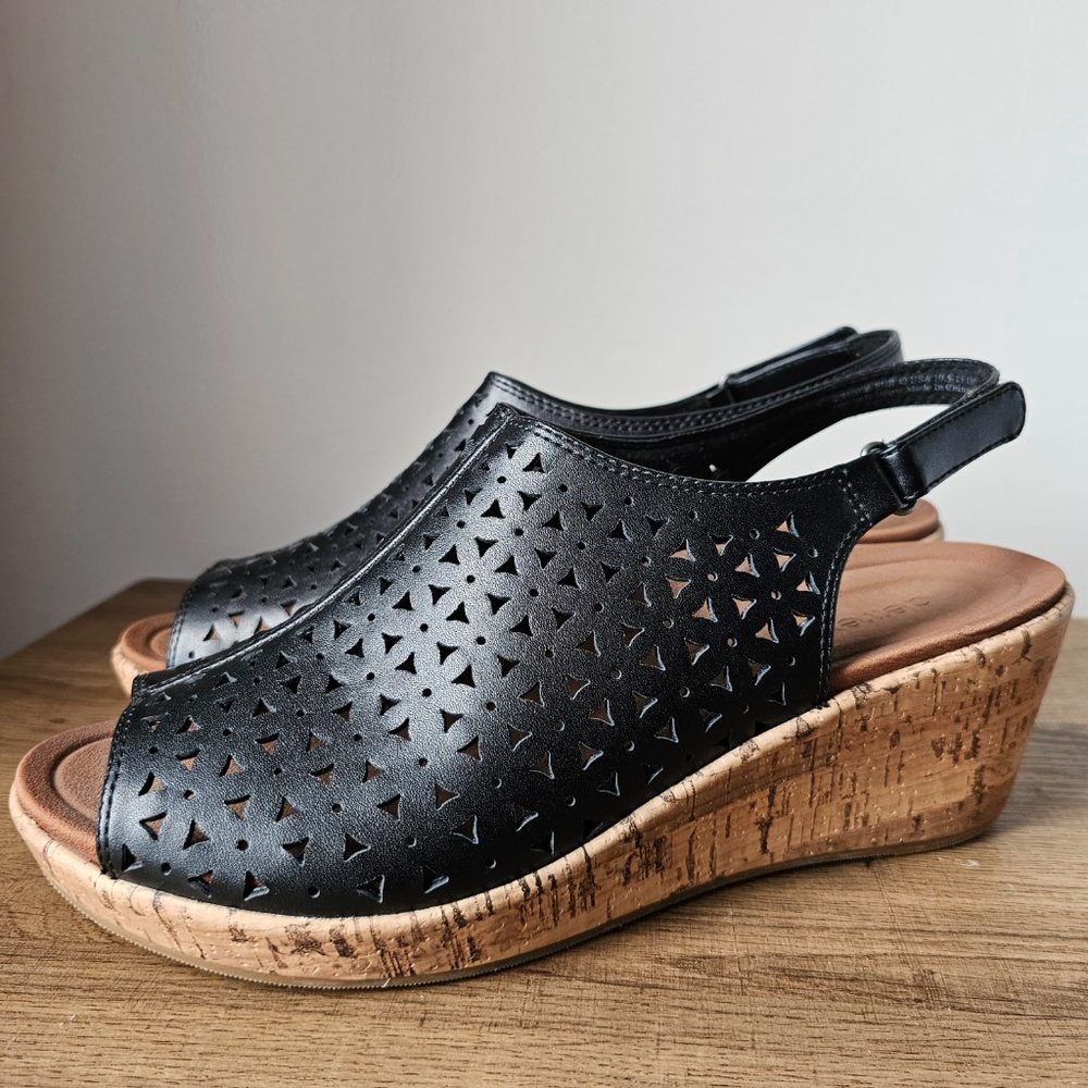 LIKE NEW AETREX WOMENS BLACK CUT OUT WEGDE SANDALS SZ 10.5